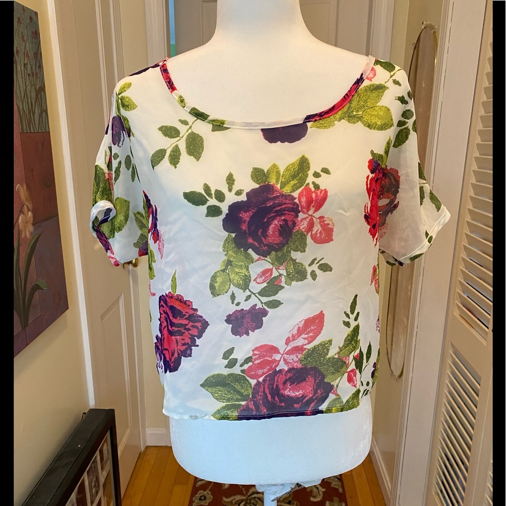 🌞 Black poppy top